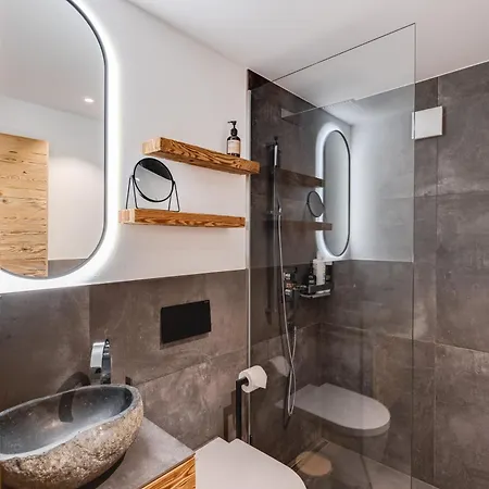 Spatz Garden Near Oeschinen With Sauna Access Lägenhet